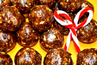 Christmas  Laddu |Dates & Nuts Laddu | Dry Fruits Laddu Recipe | Easy Dates Laddoo(Ladoo)